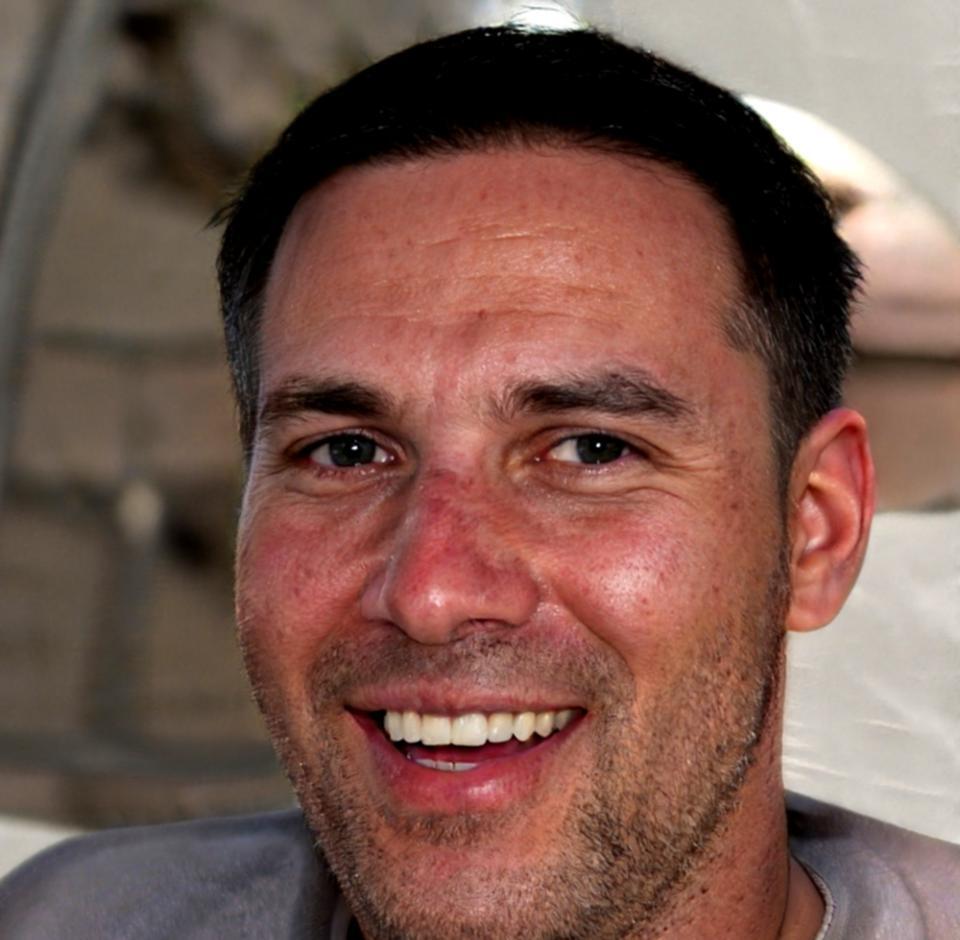 Владислав Караманов